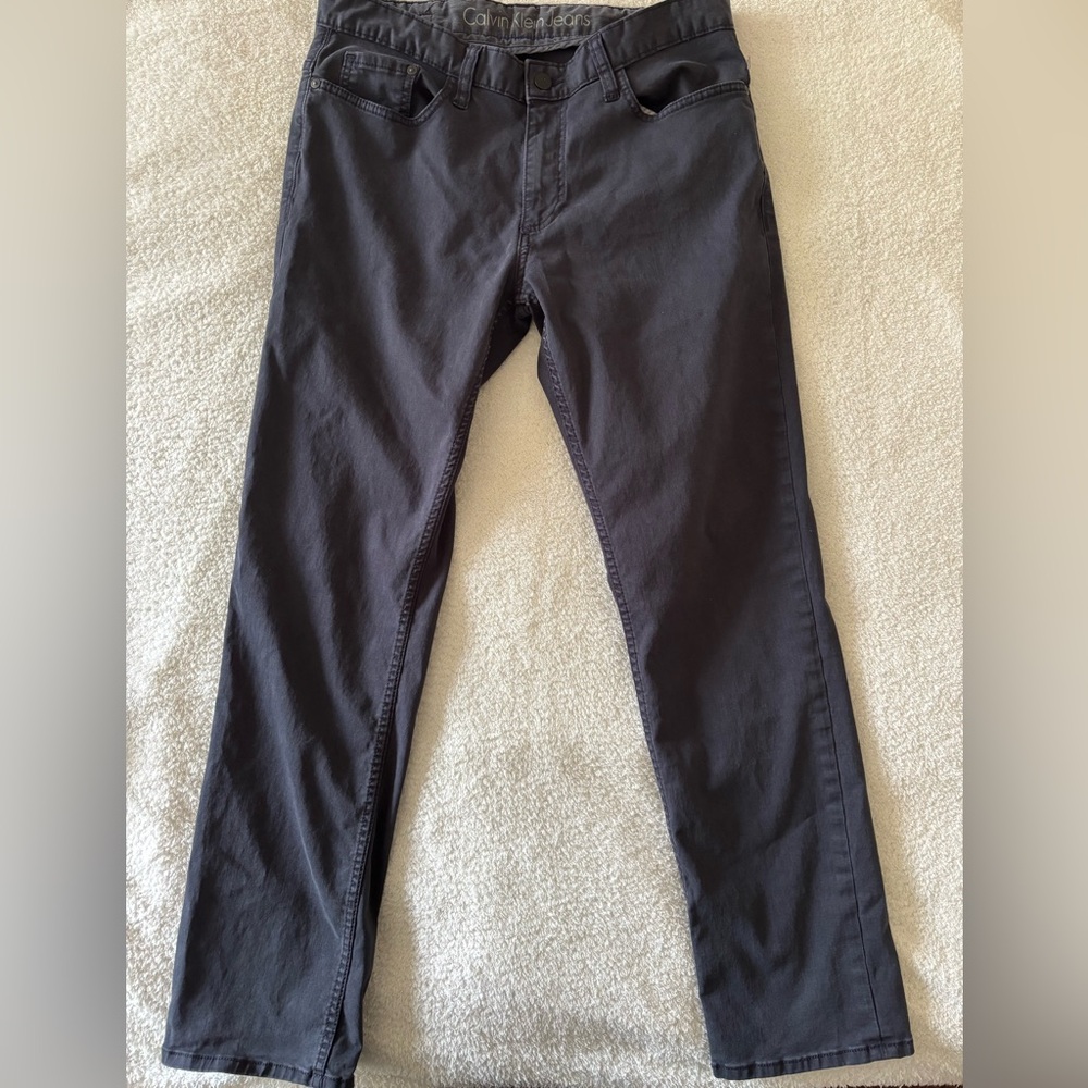 Calvin Klein Stylish Charcoal Slim Straight Jeans Size 32